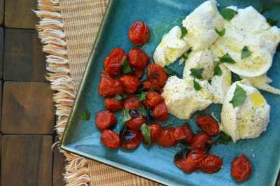 Roasted-Tomatoes-and-Soft-Mozzarella